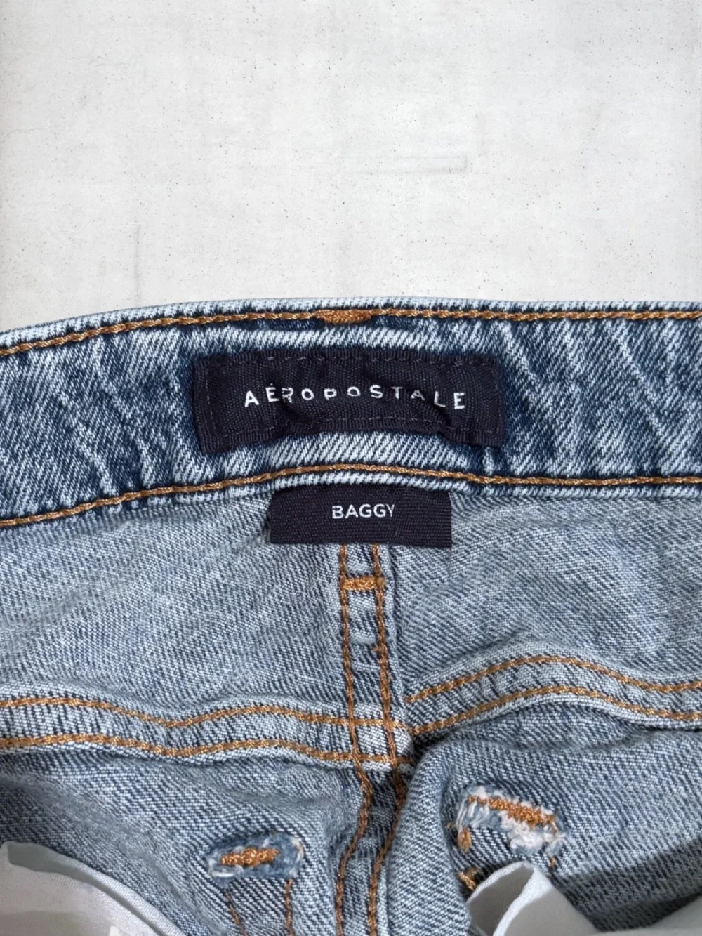 Aeropostale Light Wash Baggy Denim Jeans